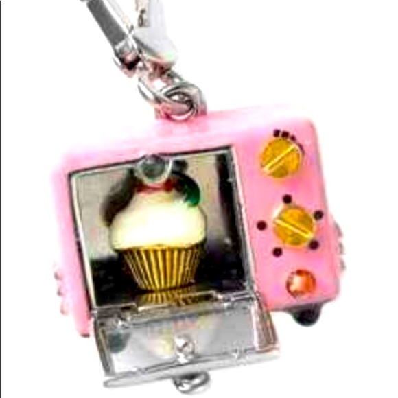 Juicy Couture Jewelry - Juicy Couture Cupcake Oven Charm VINTAGE RETRO